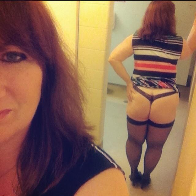 Married mum of two...varied interests and I like to keep up with what's going in the world :)  I love sex and am bi...so if you wanting some fun, msg me x