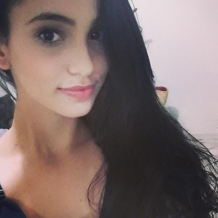 Qualquer coisa que você possa fazer ou sonhar, você pode começar. A coragem contém em si mesma, o poder, o gênio e a magia.   ;)