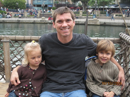Hubby, Daddy, Engineering Recruiter @ http://t.co/WXNUUzMDHn, Twitter, Yahoo!, Inktomi, Juniper Networks