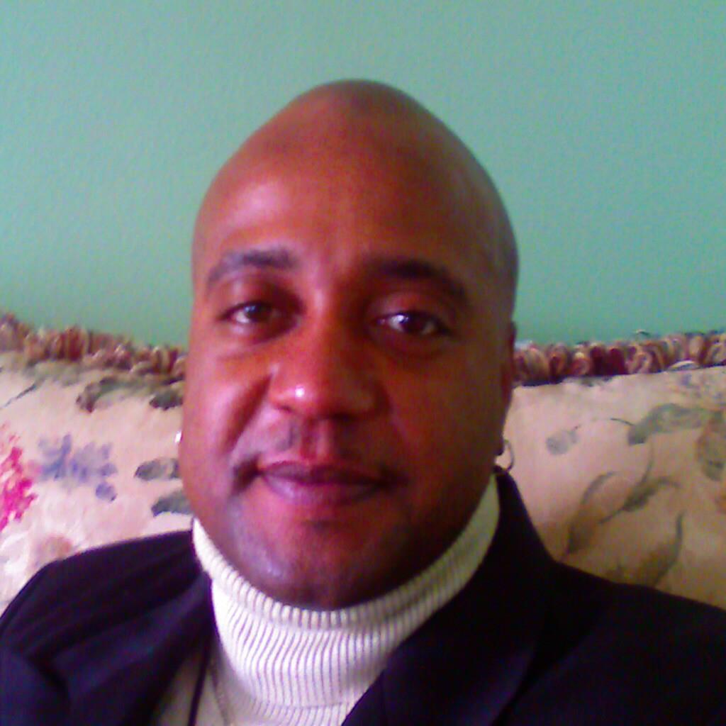 sellybgood's profile picture. Health Professional/Science Major/Artist/and Geek Extraordinaire