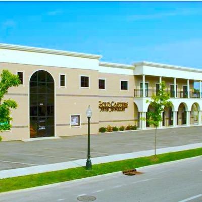 It was always the goal of Brad Lawrence to create for Bloomington a world class diamond center. That dream continues here each day at Gold Casters!