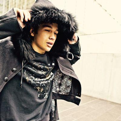Heey Mahomie, estamos aqui para deixar você atualizada sobre fotos e novidades de @austinmahone!!!Então não deixe de nos seguir e ative as notificações :)