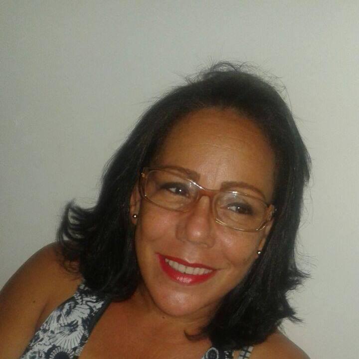 ElieneLVieira's profile picture. 