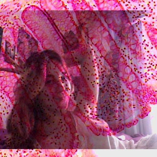 🦾 Digital consultant 👩🏻‍💻 Reality tv aficionado 🤳🏼 Using every color in the box✨ 🎨⚡️ https://t.co/0vpWUaXxfi https://t.co/esX1mWkhun…