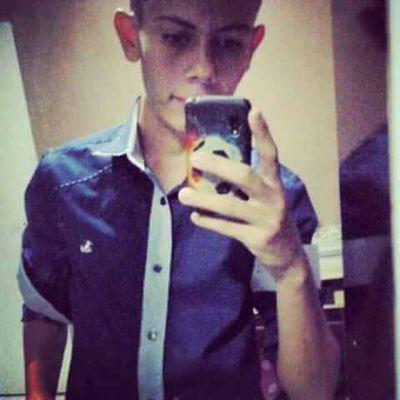Meu nome é Jose tuarcley tenho 17 anos. meu whats é 8897320556
