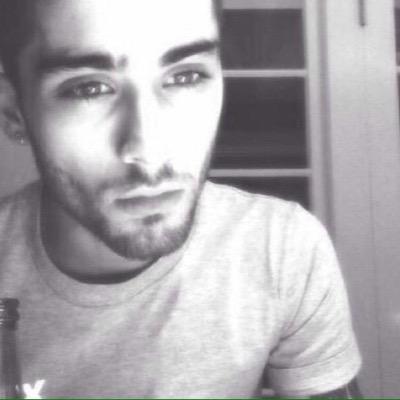 please follow @unecessharry instead of this account because she just gave you a free follow! thaaaannnkks.xx