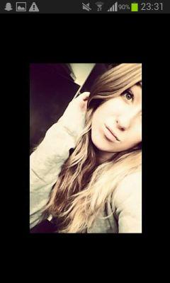 Weinig meer op twitter - Twinsister -  @xrishillax