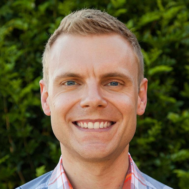 Co-Founder of @LovesData, Google Analytics and Google Ads Specialist, Teacher, Author, Speaker, Blogger, Fitness-Lover