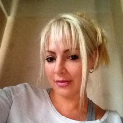Maths Head, mum, dog lover, Missing 411 Enthusiast and Shoe Lover 👠