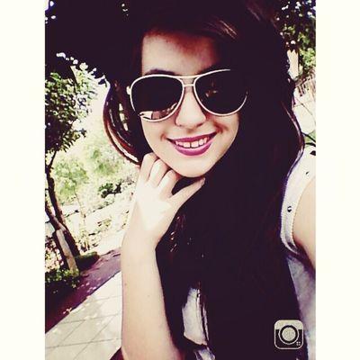 Nesse mundo de rancor, eu acredito no amor, e na paz, mas já senti o gosto da dor, to mais que pronto pra guerra então me erra, por favor.