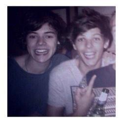 please follow my larry fic rec account @larryficsrec i recommend only the best larry fiction