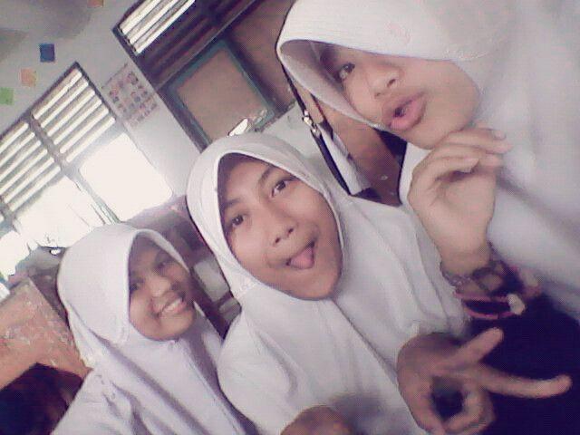 Rina_yuliana26z's profile picture. irwansyah,zaskia sungkar ,shireen sungkar,teuku wisnu | 26 LEO