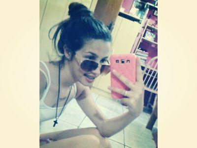 A felicidade se encontra nas coisas mais simples da terra, as vezes a paz de um sorriso pode desarmar uma guerra.       http://t.co/FIsRbczFAe