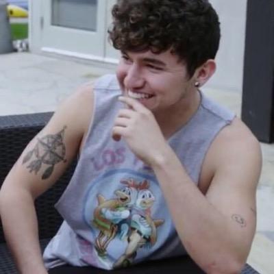 Free follow to @TMICAYLEN - ask for a dm to jc caylen :)