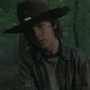 In this world i'm just another monster. [Literate•15•TWD•Taken by @FauxMackenzieZ] Dad: @TwistedSheriff_