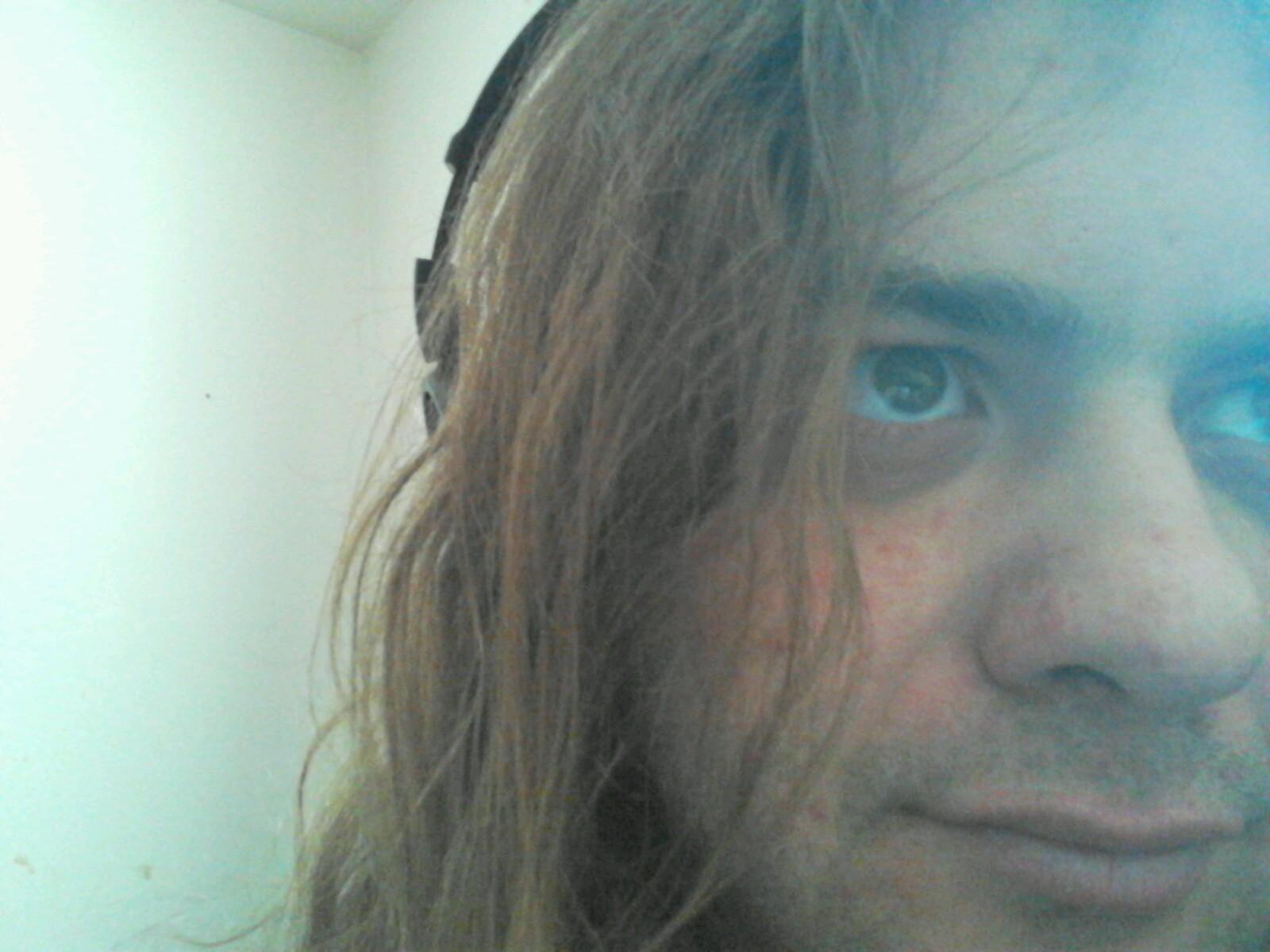 BluegrassCrispy's profile picture. god likes me