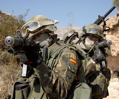 Legionarios a luchar, legionarios a morir.