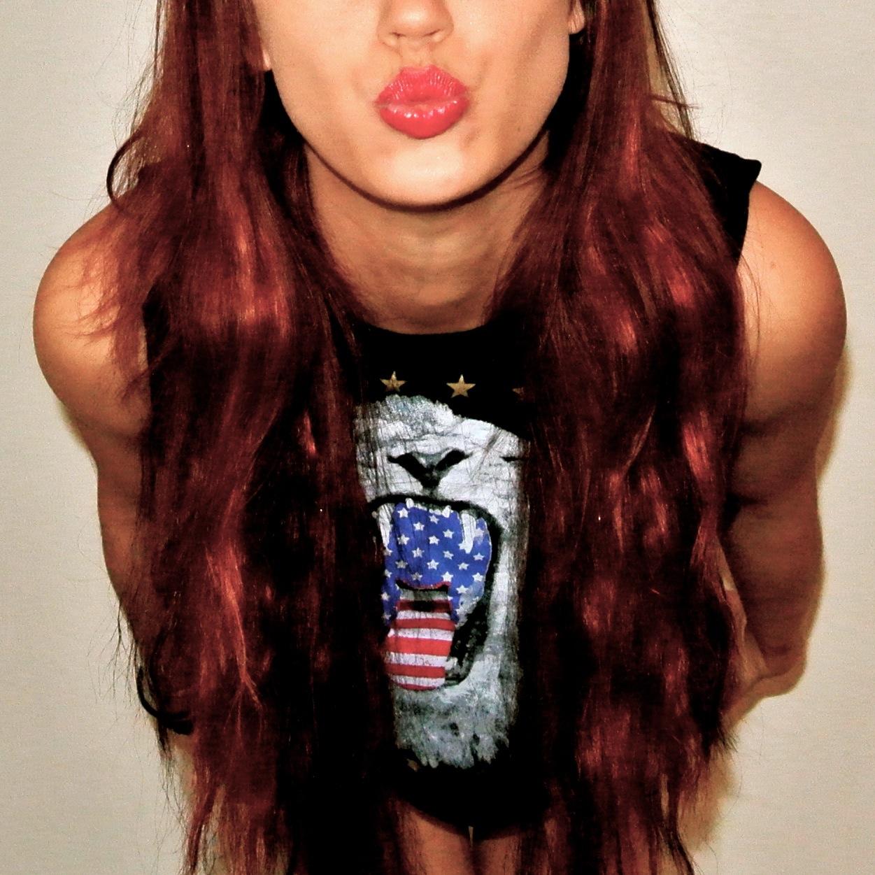 SuckItRoxxanne's profile picture. I drive fast and take it easy