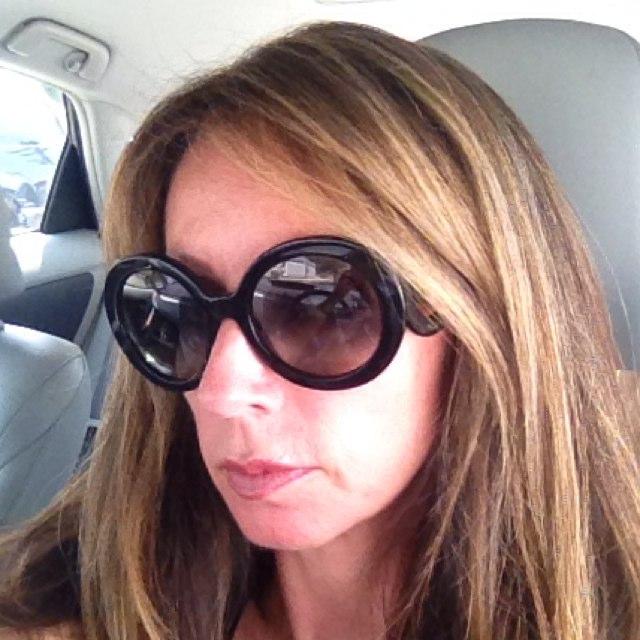 ShorelineKate's profile picture. Who, what, when, where, why, how... I find it all interesting. Ridiculously high shoes and results oriented skincare.