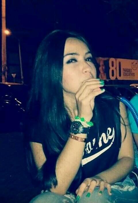 Apenas vi que un ojo me guiñaba la vida, le pedí que a su antojo dispusiera de mí. Sabina