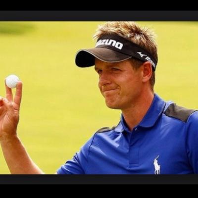 I play golf every day. Follow me for daily tweets about golf!