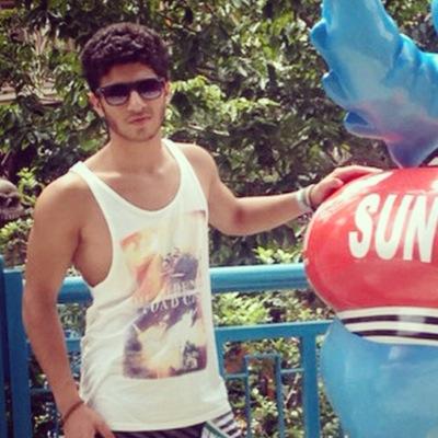 Hafizul-Quraan kinda guy #MMA Fighter #gym Soccer is where I live, life is just a place where I spend time between games •