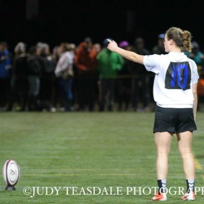lover of books, leggings, rugby, and puppies