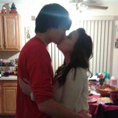 Hey its mariah im 18 years old and i love my boyfriend sooooo much :* i a, also gunna be a mommy to a babyboy to:)3 ( xzavier robert brown )