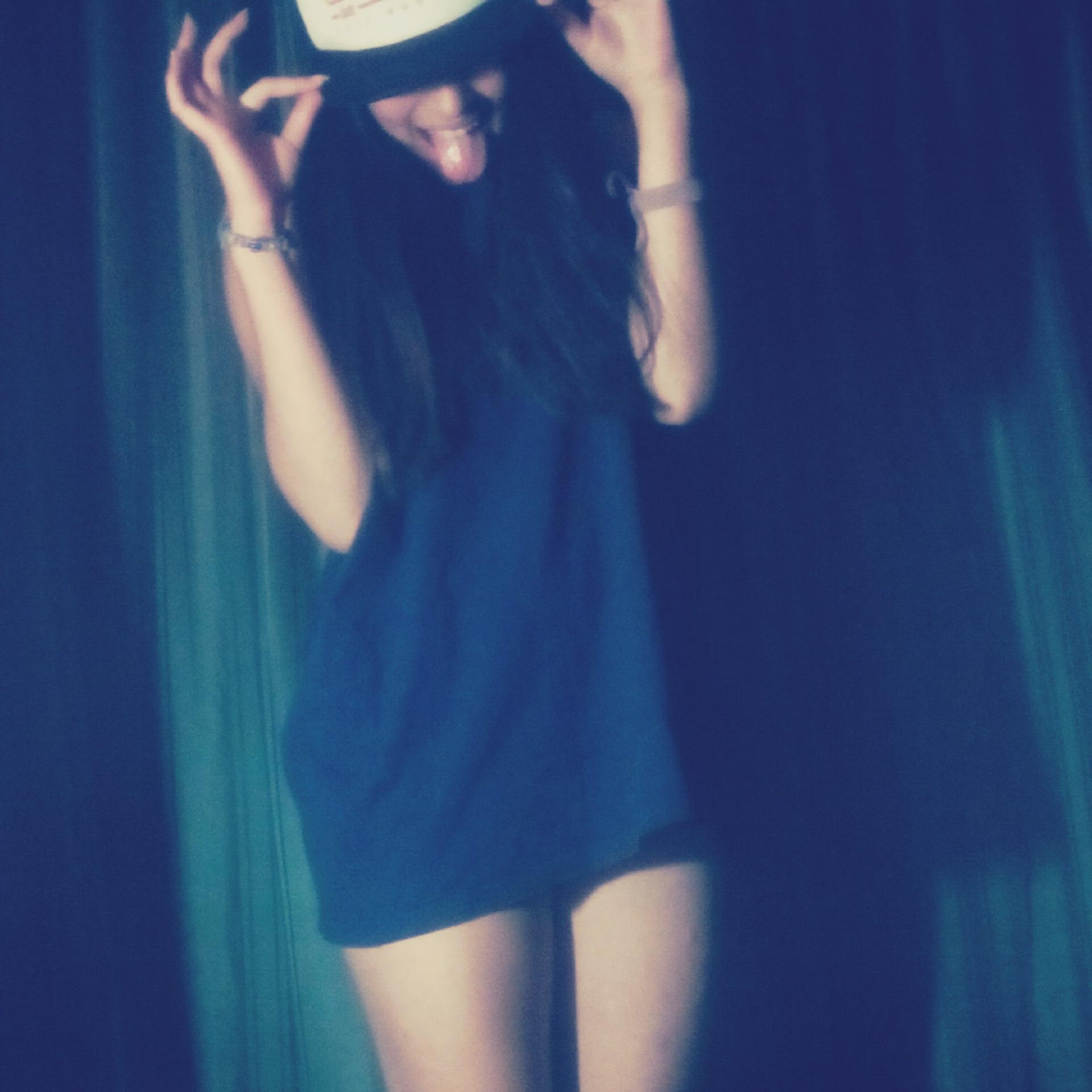 love the music             Follow me and Follow back.xx :) by: Keña:3