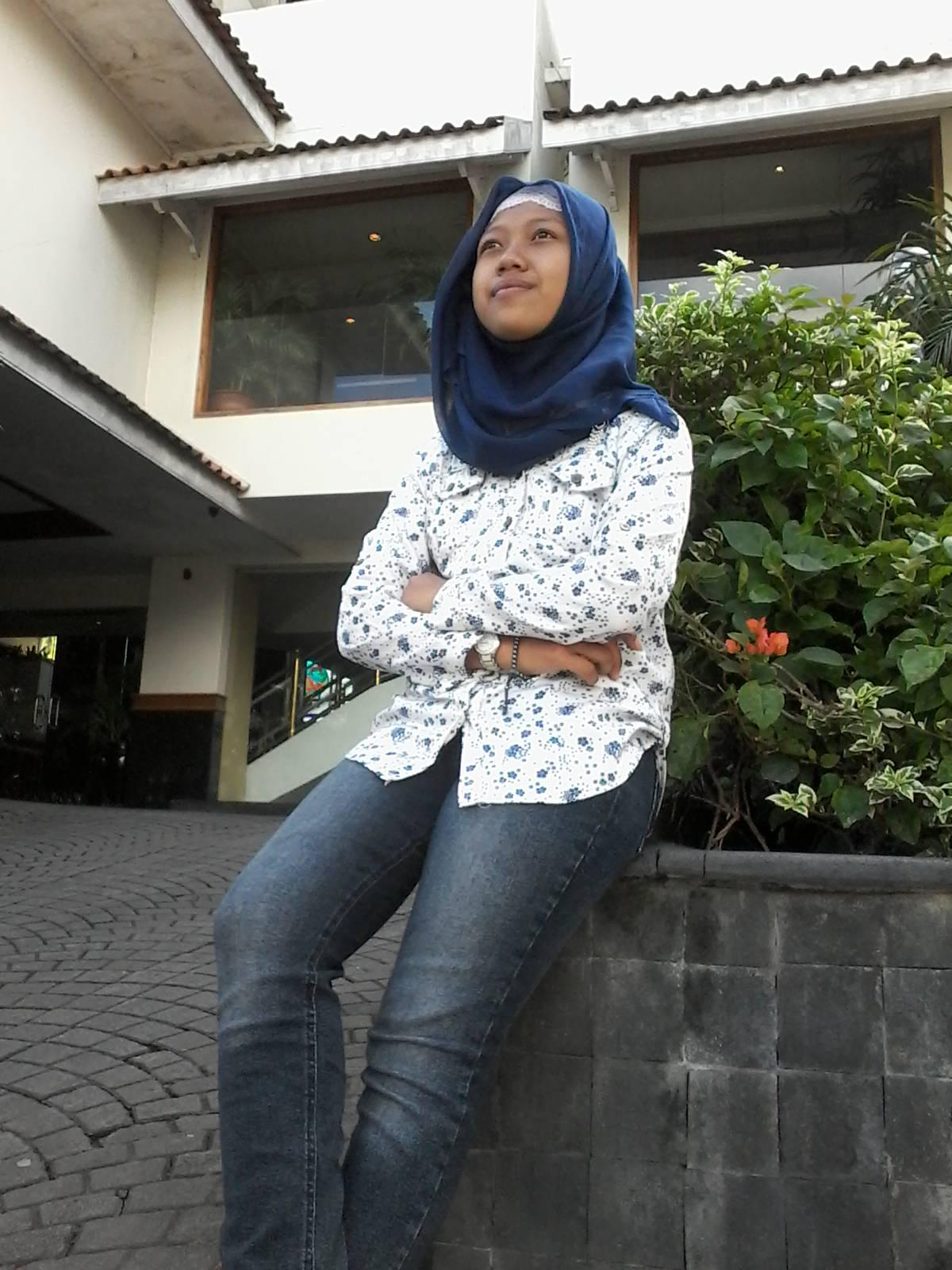olive admy 8 agustus 96 |smk N 1 sragen '10 | just be my self no other|