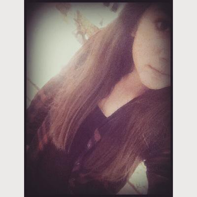 •~•what was i thinkin everyone sees it its not a secret that im just a regect•~•