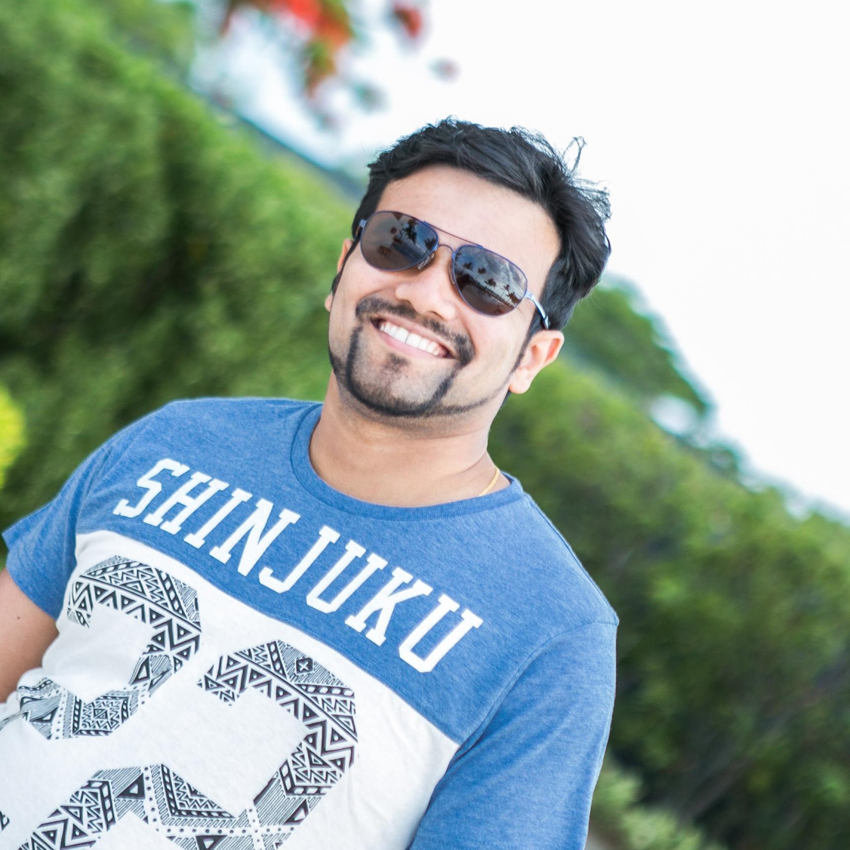 vineshkugaonkar's profile picture. Founder of VintoGraphs, ardent fan of night photography, vivid globe trotter, wildlife lover & hardcore cricket buff. I believe smiling is contagious, Beware!!!