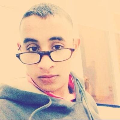 حسسآإفَھ ْہ!ِعطيتِگ فِي الغلآ فوقْ حقّگ وأنتْ الترآب اللّي تدوسسھْہ أعلآ مِنْ قَدرگ