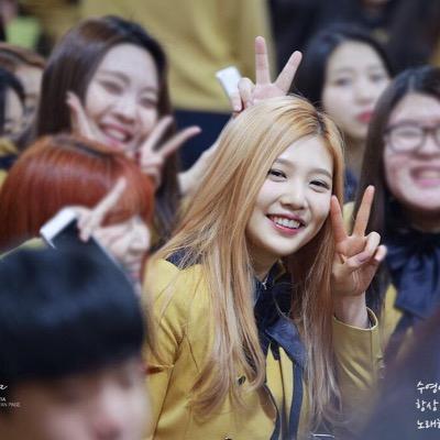 모든 것에 감사 할 사람들을 수~! ©1996. HAPPINESS~! Red Velvet Maknae Joy's here♥️