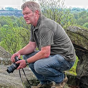 Birder, naturalist and wildlife photographer since the early 80s. Professionally shooting commercial and beauty for a wide variety of clients.