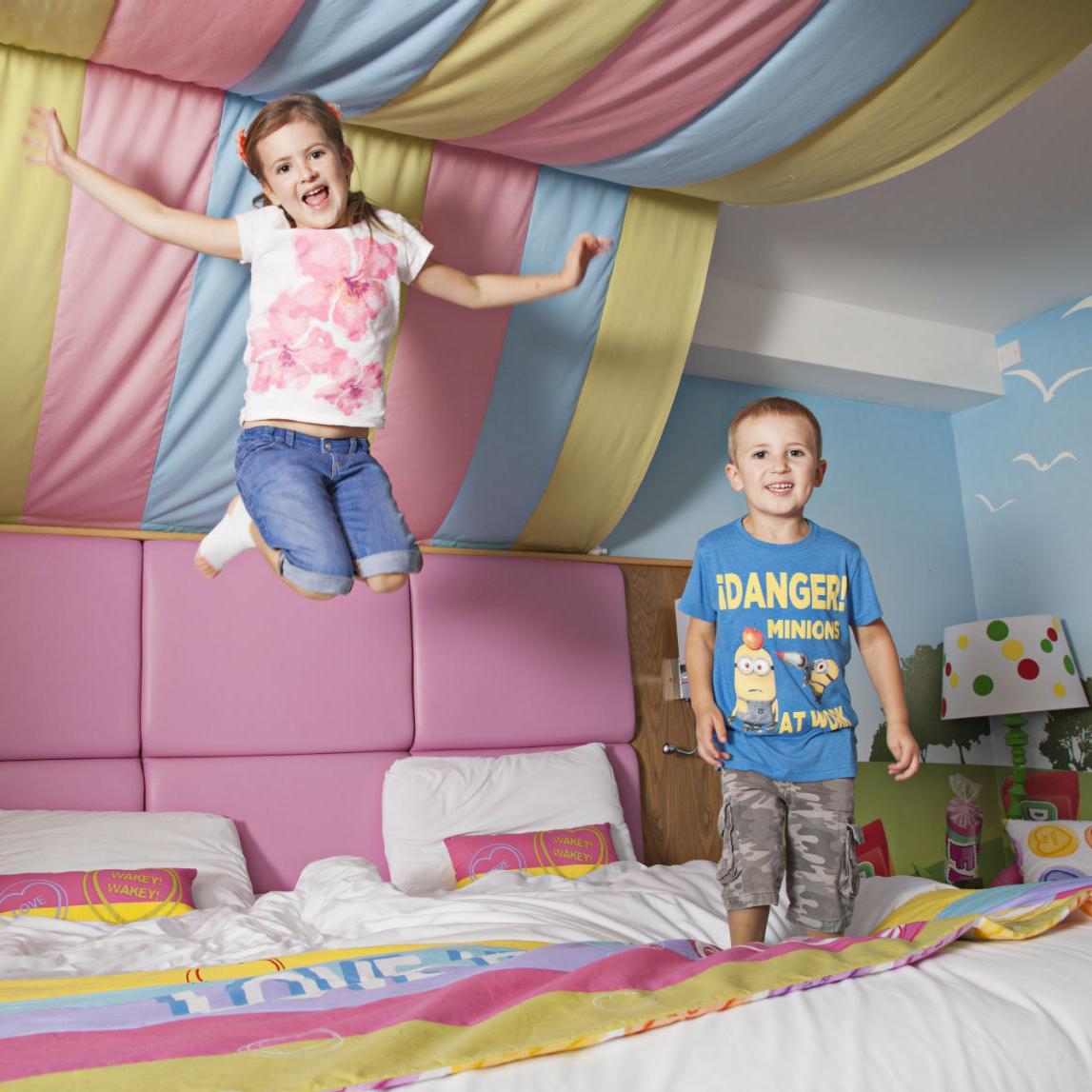 GulliversHotel_'s profile picture. Beautifully designed and based in a convenient location. Gulliver's Hotel is a perfect choice for families and business guests alike.