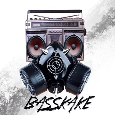 BASSKAKES VIDEO FROM MY 2ND EVENT https://t.co/IRxgD8AN9T