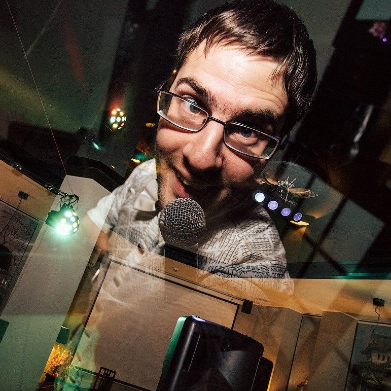 DJ, КВН-щик, любимец публики и просто хороший парень я! ПОДПИСЫВАЙТЕСЬ!!! Страничка ВКонтакте https://t.co/FfRXS7Ag4Y