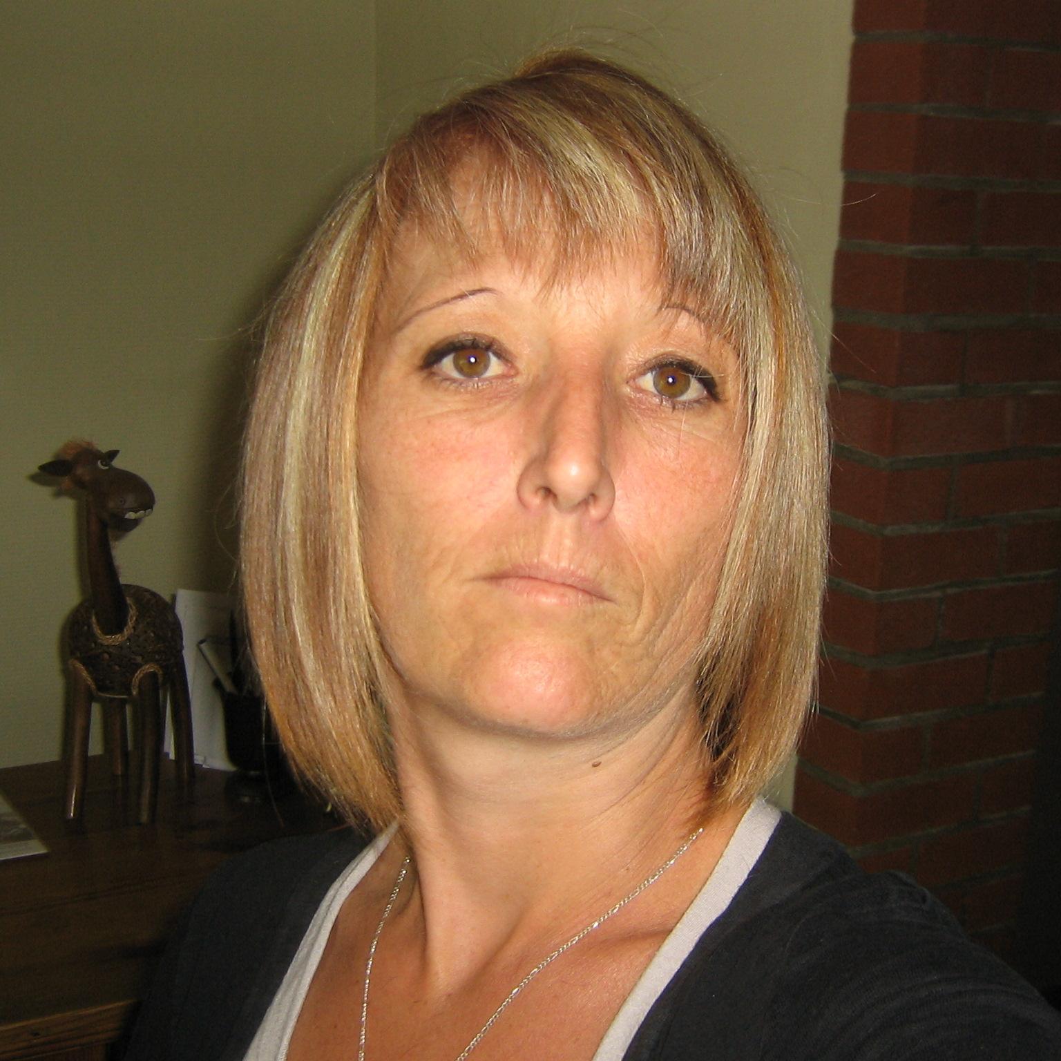 CorbarieuEma's profile picture. 