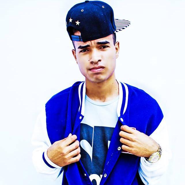 Cantante - Compositor - Josh Whine