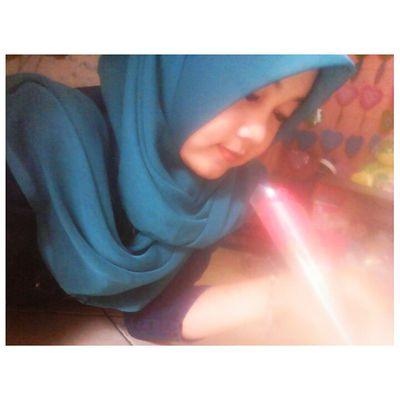 Berada jauh DARIMU membuat kku menqerti sebuah arti kesetiiaan and merindukan :)
I LOVE YOU :*