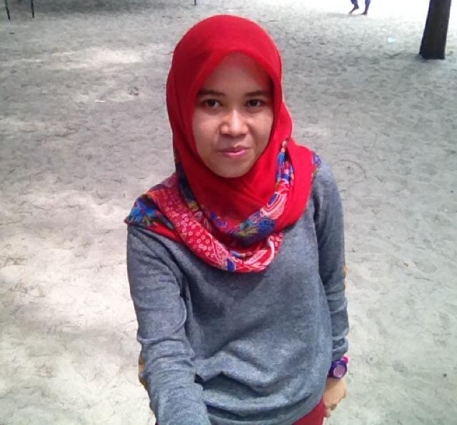 anak mama kali, tapi tertua dari 3 bersaudara| instagram: ristinst