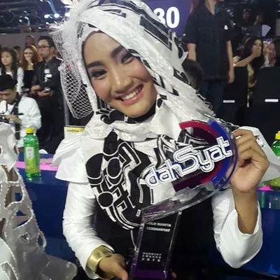 1st Official Fatinistic Jember | #FatinisticItuKeluargaBukanFans |  #FatinForYou ♥ | followed by @FatinSL : ♥27072013♥ | #MinFa #MinDin