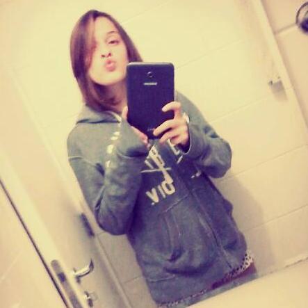 Quem me perdeu que supere, e quem me conhecer que me aguente!   ✌