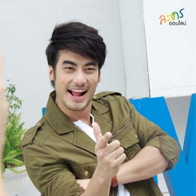 อนิล วโรดม (ลุงช้าง) นักเขียนบทโทรทัศน์ที่รักความสงบแต่ต้องมารับภาระเลี้ยงดูมดตะนอย บุคลิกเป็นคนนิ่งๆ ขรึมๆต่อคนภายนอกแต่ภายในเป็นลุงช้างที่สนุกสนาน