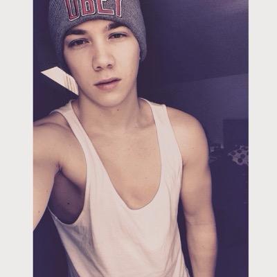 xJTHSTR's profile picture. Proud Member of Wave/ Im doing that sniping thing on YT : http://t.co/Xo1KZ0AxLN