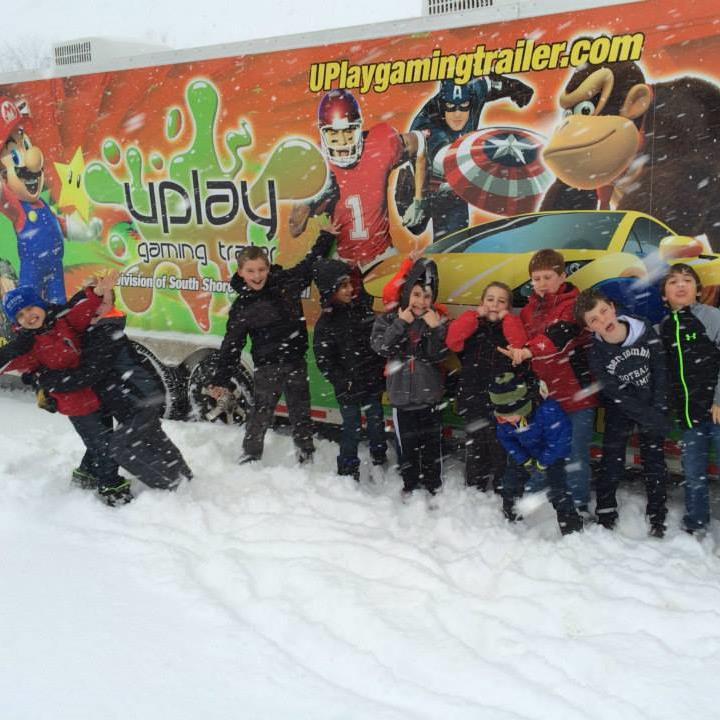 We bring the ultimate gaming experience to your front door! Our Mobile Video Game Truck has 5 HD TVs, Wii, Wii U, PS3 & XBox with Stadium Seating for 24!