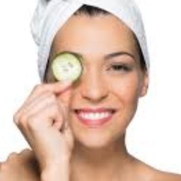 Offering a wide range of beauty treatments to a high standard in your own home! Be beautiful....Come strictly 07970721088