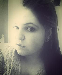 pepidevera761's profile picture. Si una chica es tan estupida como para amarte d|spues de que le rompieran el cor.zon, entonces: Ella es la elegida.