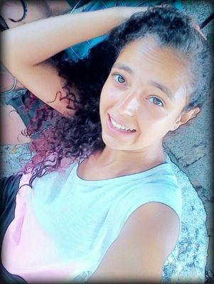 Voc tem três OPÇÕES : Eu te Beiijo , ou voc me Beeija , oou nós nos beijaamos !  ✌ ♥ツ